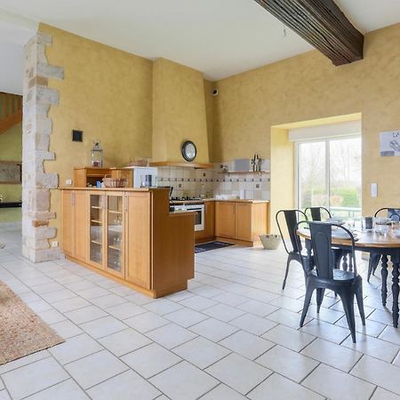 Tour Des Alleux - Maison De Maitre Pour 6 Taden Dış mekan fotoğraf