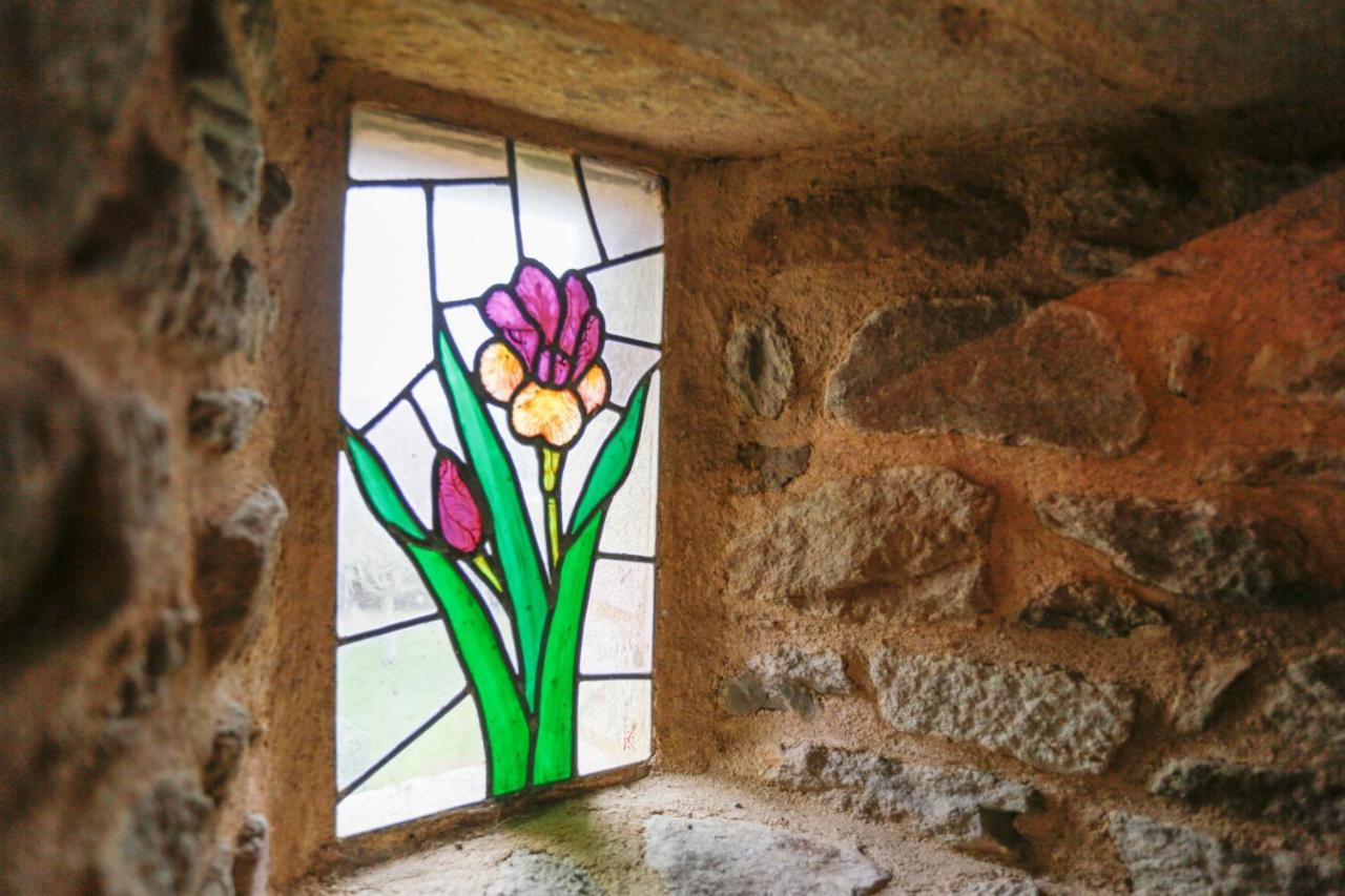 Tour Des Alleux - Maison De Maitre Pour 6 Taden Dış mekan fotoğraf